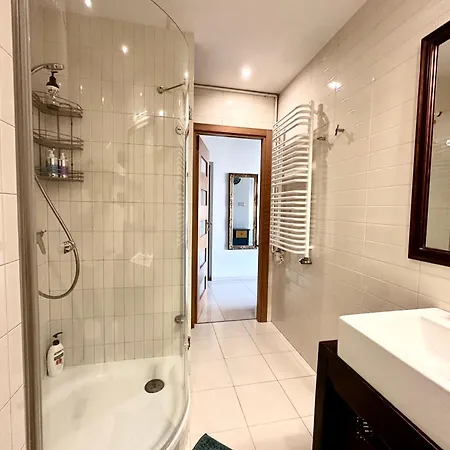 Goclaw 2 Parking Free Apartment